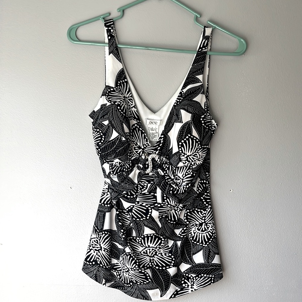 Vintage sleeveless shirt, snake embellishment